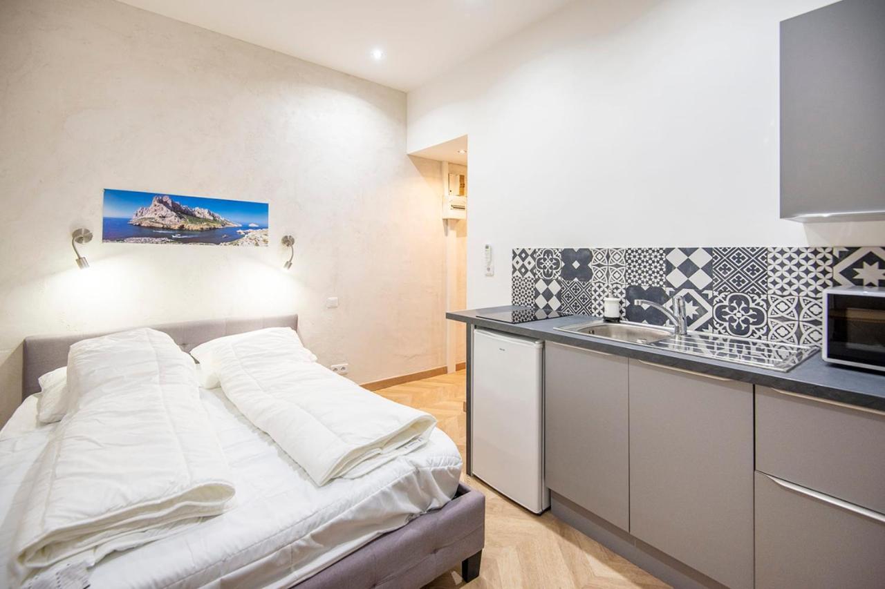 Studio In The Heart Of Marseille - Vieux Port Apartment Luaran gambar
