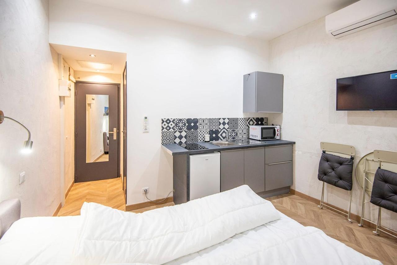 Studio In The Heart Of Marseille - Vieux Port Apartment Luaran gambar