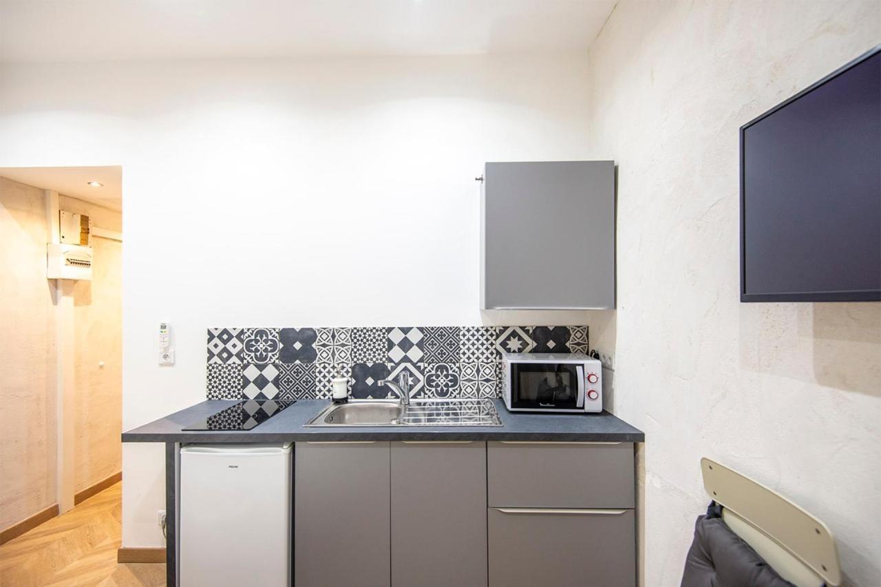 Studio In The Heart Of Marseille - Vieux Port Apartment Luaran gambar